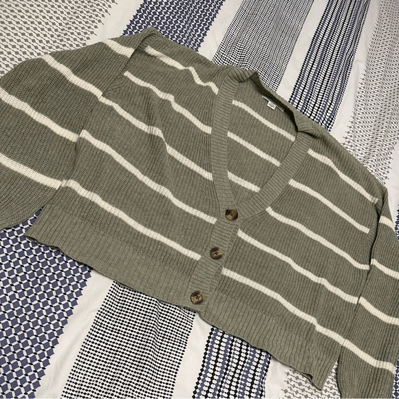 American Eagle Striped Cardigan - Picture 1 of 6